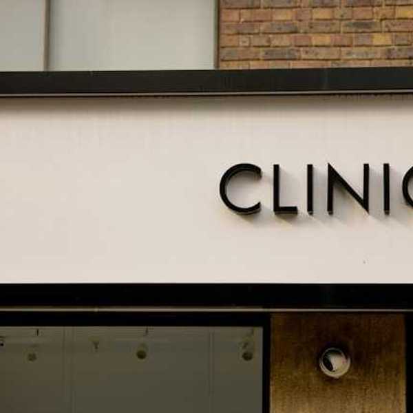 A building withe word Clinic on the side of it