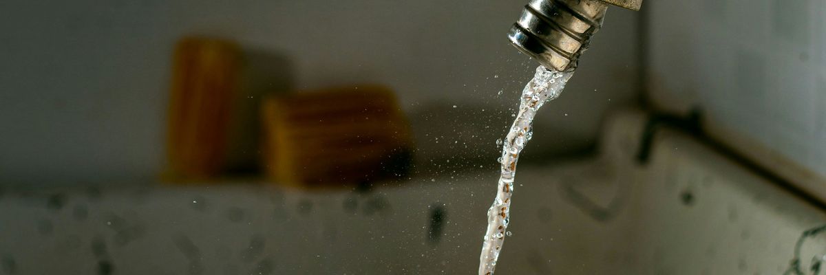 a faucet running water