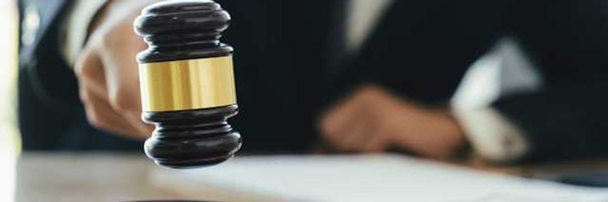 Beshear vetoes bill blocking Kentuckians from suing…