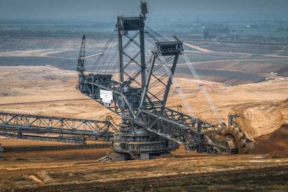 Federal delay of silica dust rule leaves coal miners at risk…