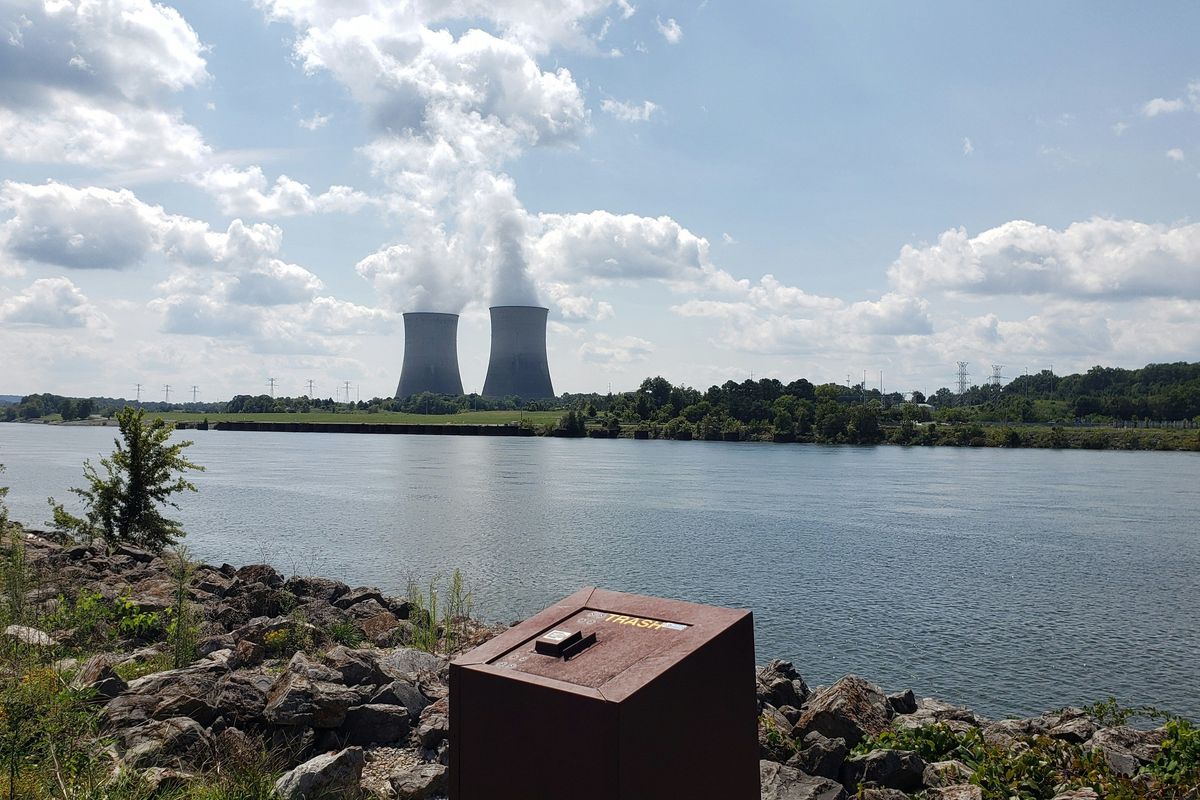 photo of Democrats alarmed as Trump eyes weapons material to fuel nuclear reactors image