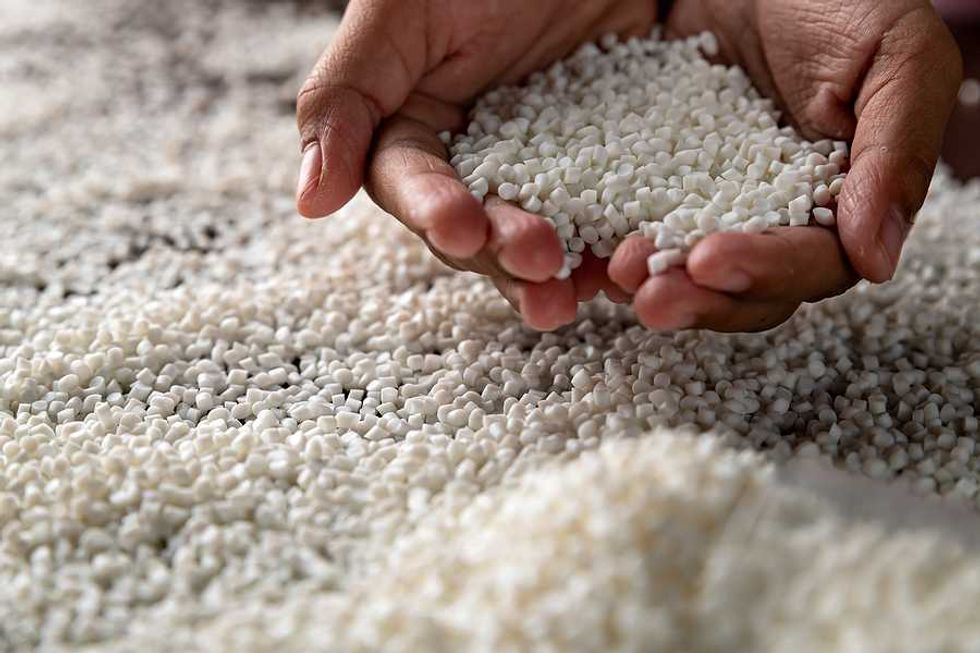 Michigan ‘nurdle’ spill underscores a chronic Great Lakes threat