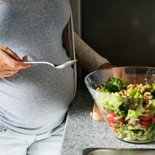 Healthy pregnancy diets cut chemical exposure but may raise pesticide intake, research warns