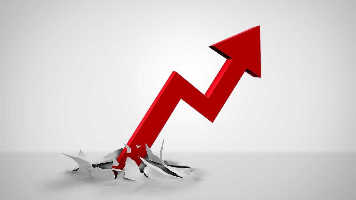 A red arrow symboilic of an upward trend in inflation and/or prices.