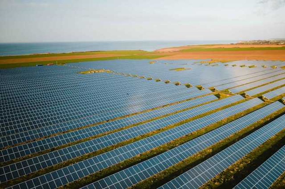 California farmers want to turn water‑starved land into solar power
