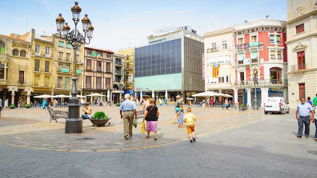 A Spanish plaza in the city of Reus.