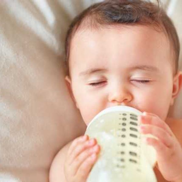 Babies may ingest millions of microplastics from plastic bottles