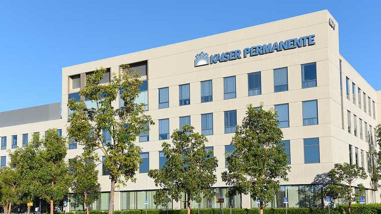 A view of a building with the words Kaiser Permanente on the side