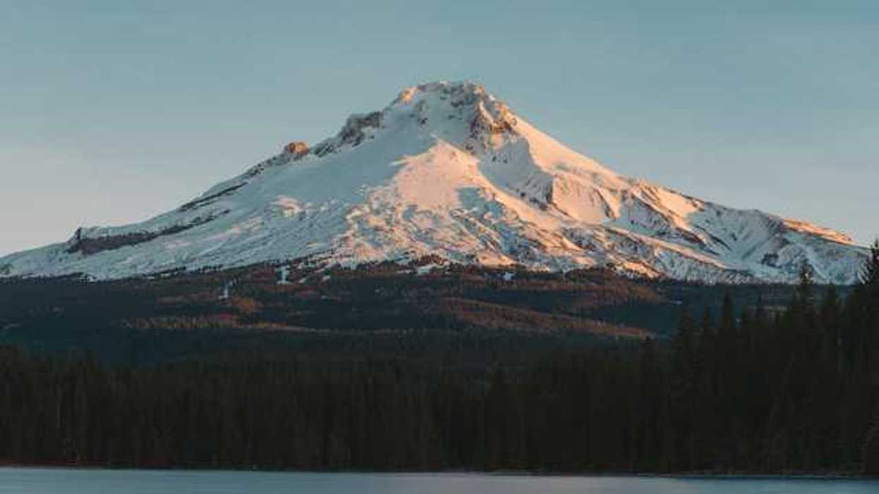 A view of Mount Hood covered in snow in Oregon