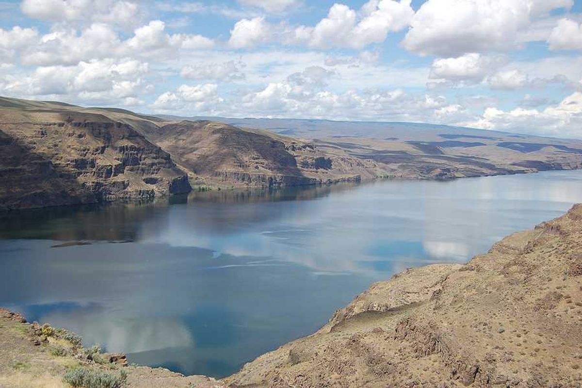 Feds greenlight $2B renewable energy project on Yakama…