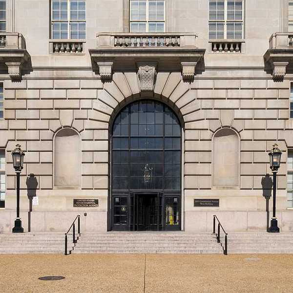A view of the facade of the Environmental Protection Agency
