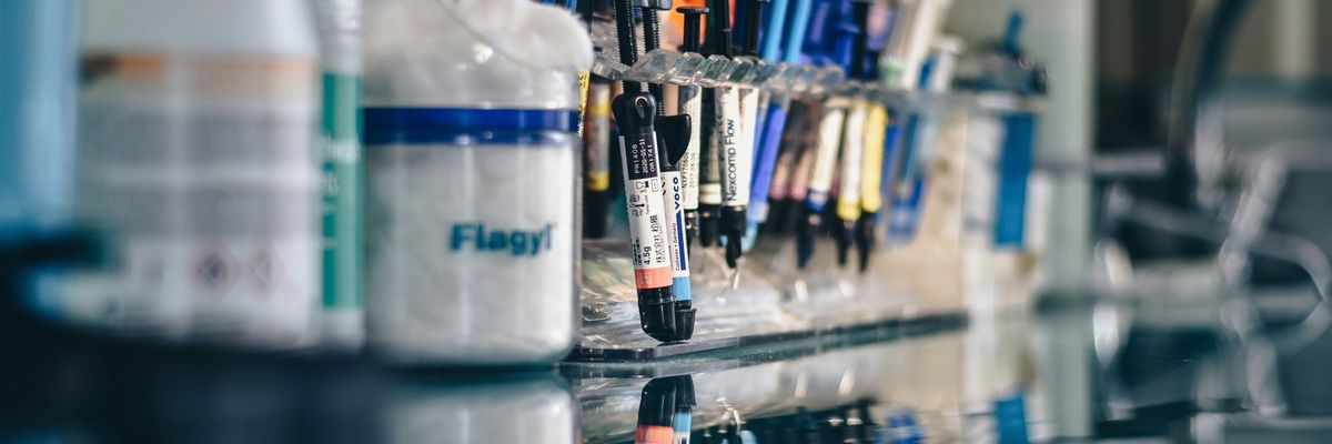 a workstation with single-use plastic medical products