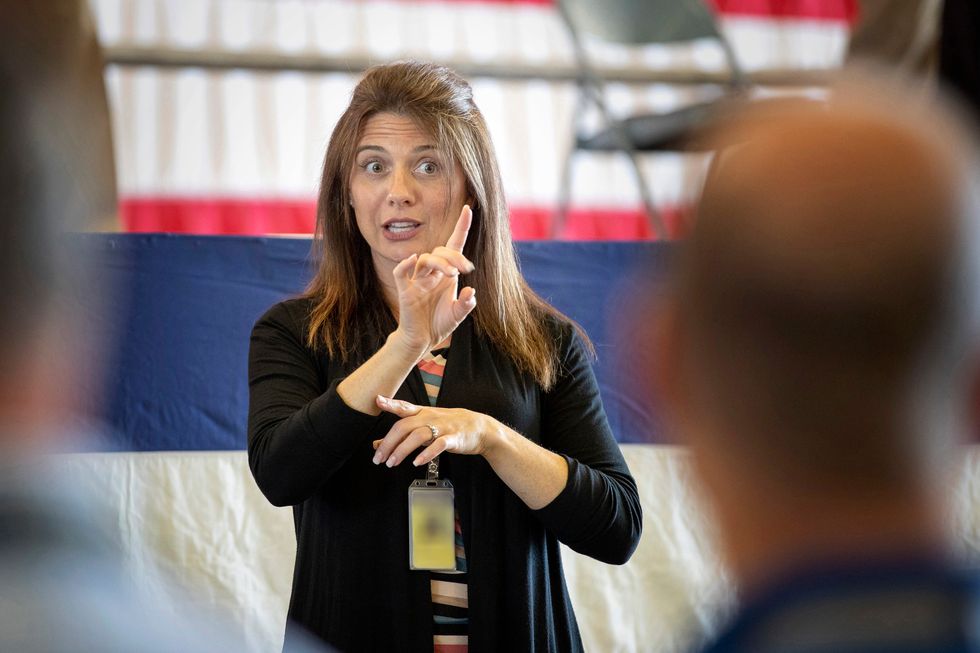 american sign language voting guide