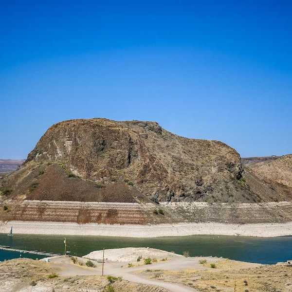 An overlooking view of Elephant Butte reservoir on the Rio Grande River, New Mexico
