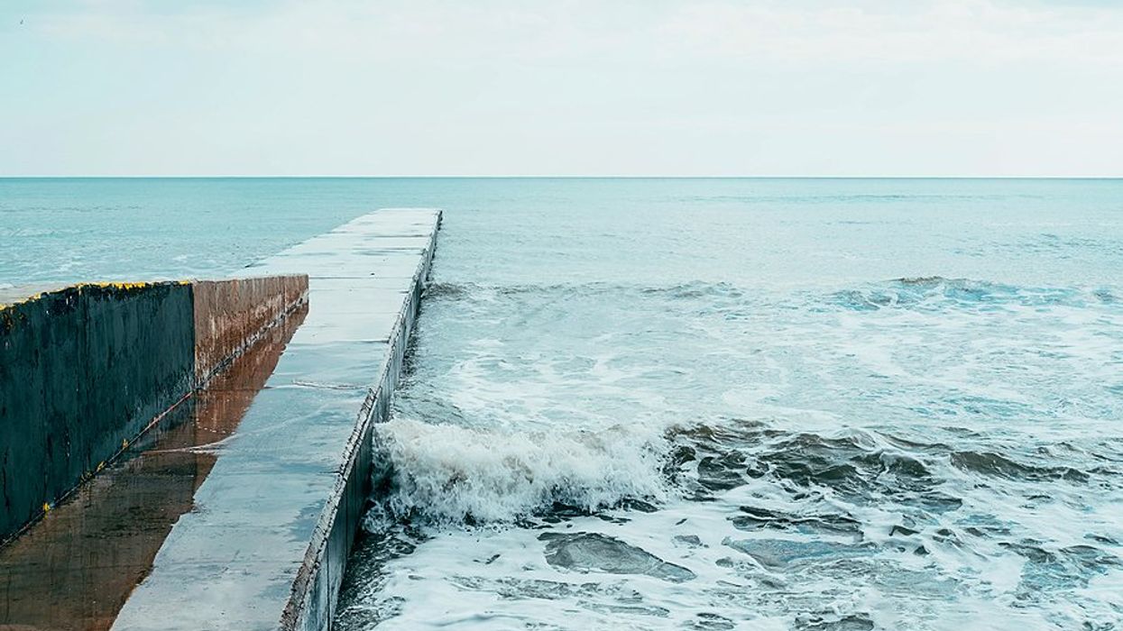 black sea pollution kakhovka dam