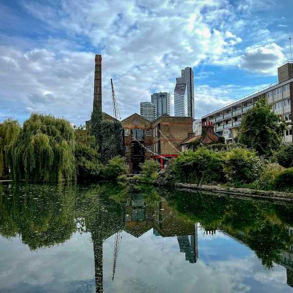 Buildings adjacent to a waterway, London, UK