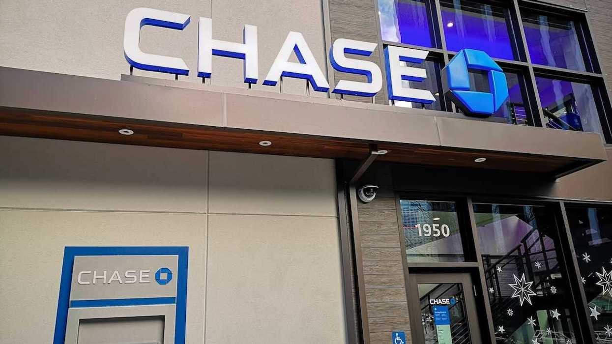 Chase Bank business front.