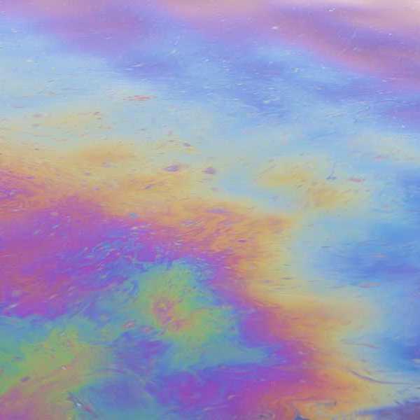 Colors of an oil slick on water