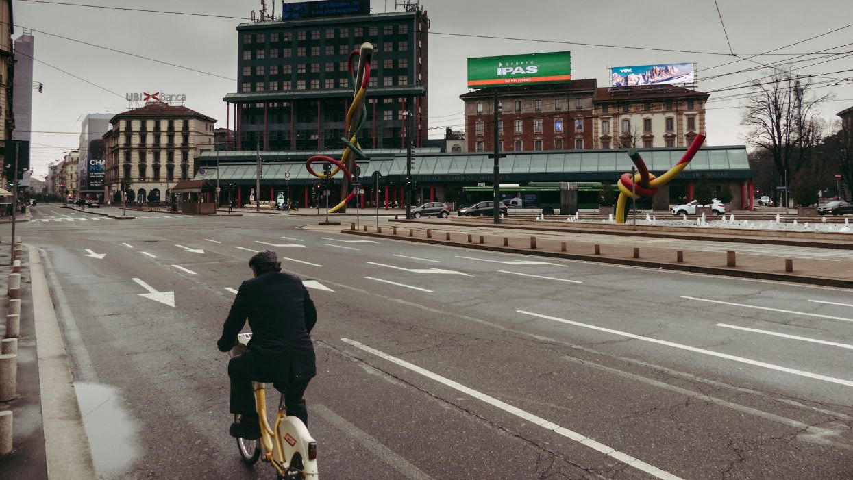 Coronavirus empty roads