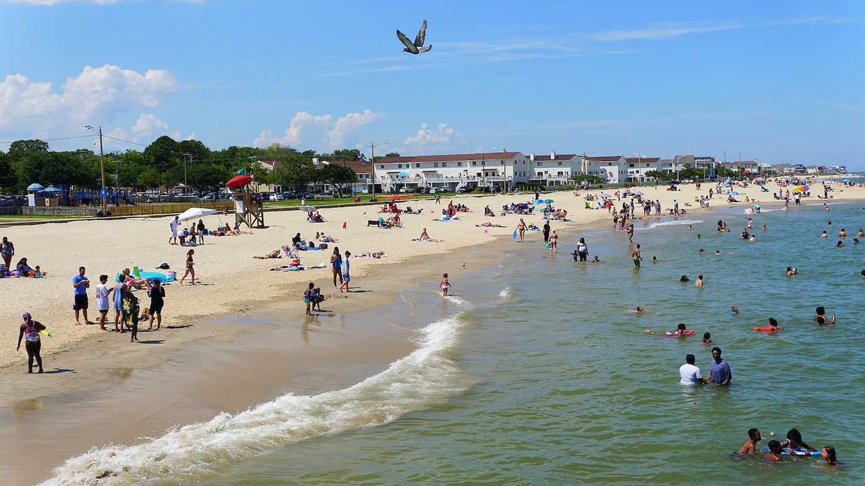Crowds on the Buckroe Beach , Hampton, Virginia, during a hot summer day