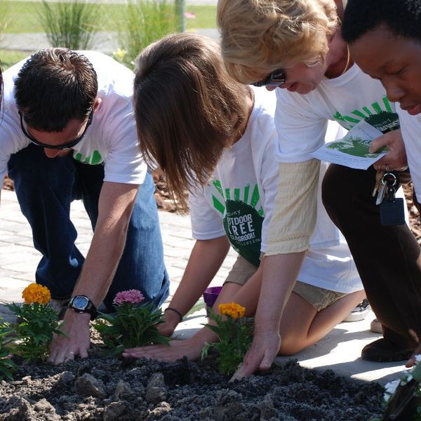 Earth Day students