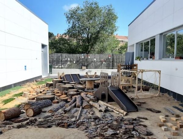 Patios escolares: espacios verdes para una mejor salud mental y física de los niños