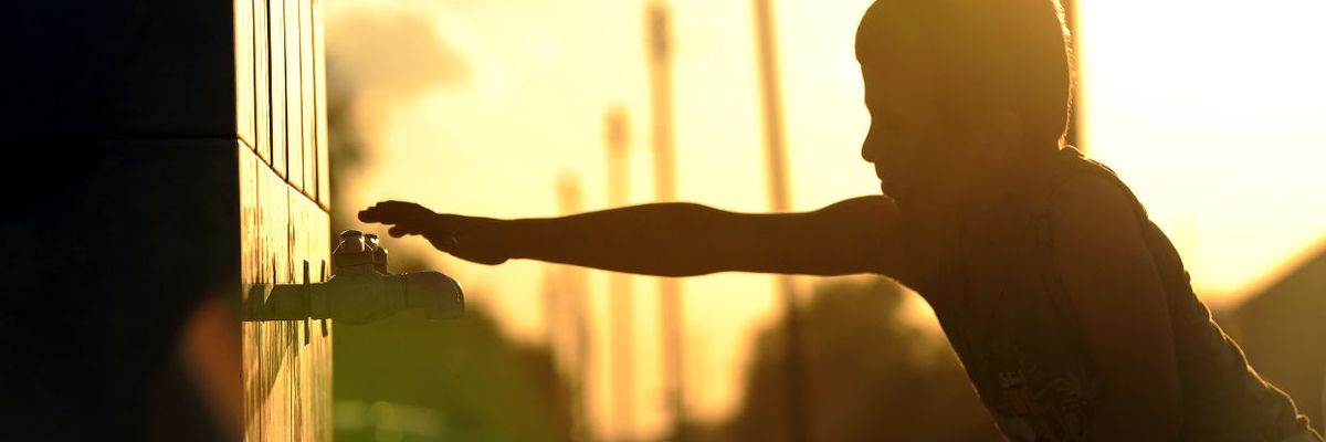 Fluoride child brain