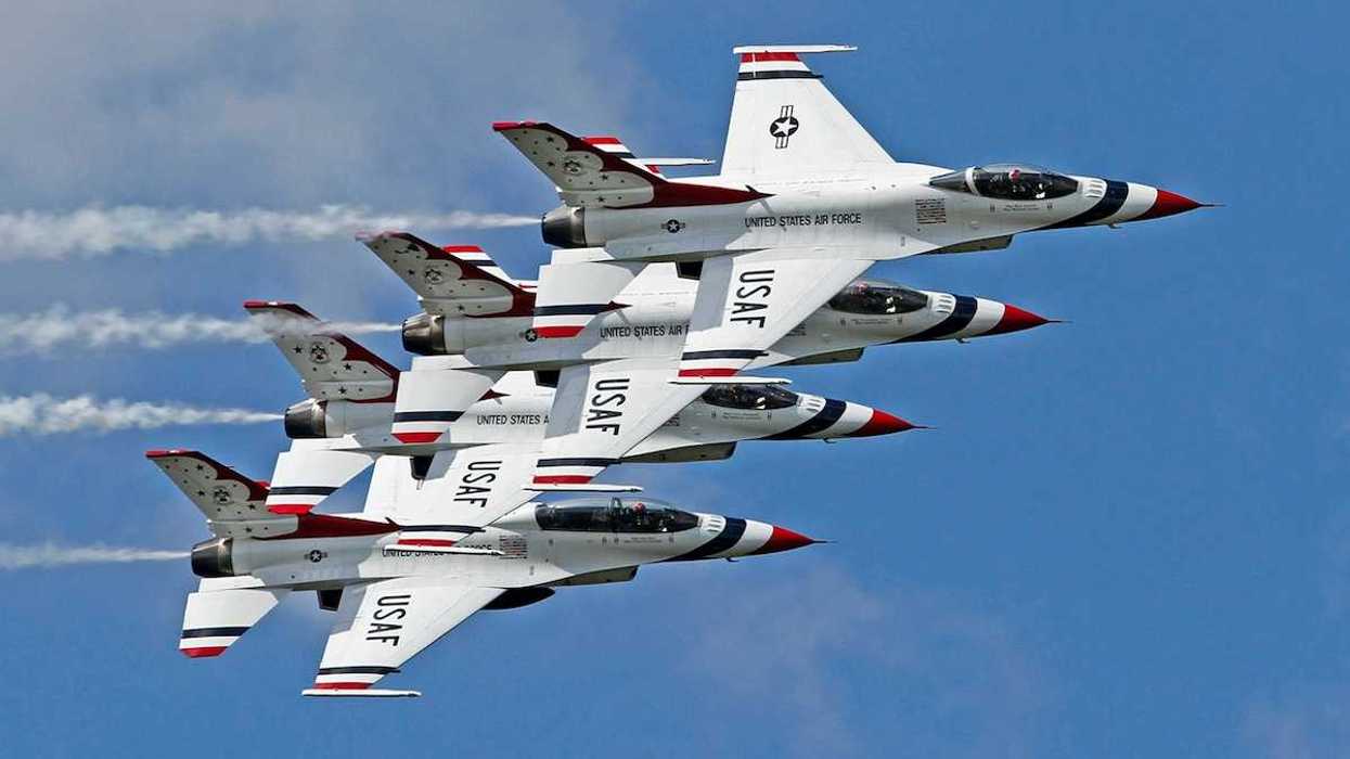 Four USAF Thundrbirds flying in close formation at the Tico Warbird Airshow, Titusville, Florida.