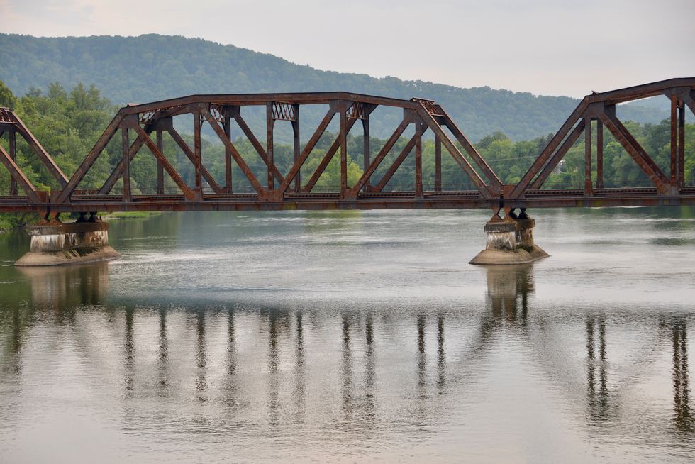 Fracking chemicals dumped in the Allegheny River a decade ago are still showing up in mussels: Study