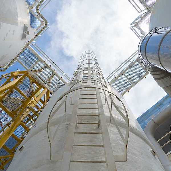 Gas dehydration process to remove moisture from gas before enter to carbon dioxide unit, pressurize vessel and piping of petrochemical industry.