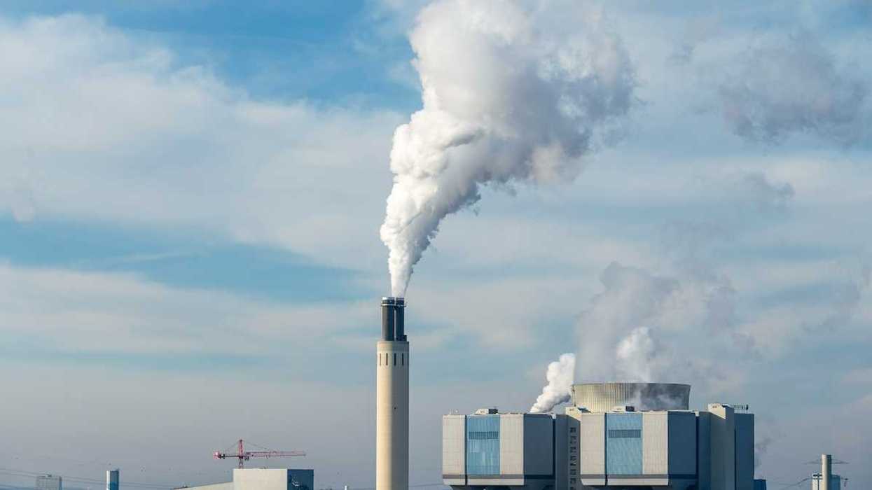 Gas-fired power plant in Berlin, smokestack emitting smoke