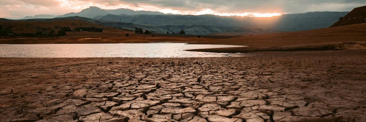 Geoengineering climate change