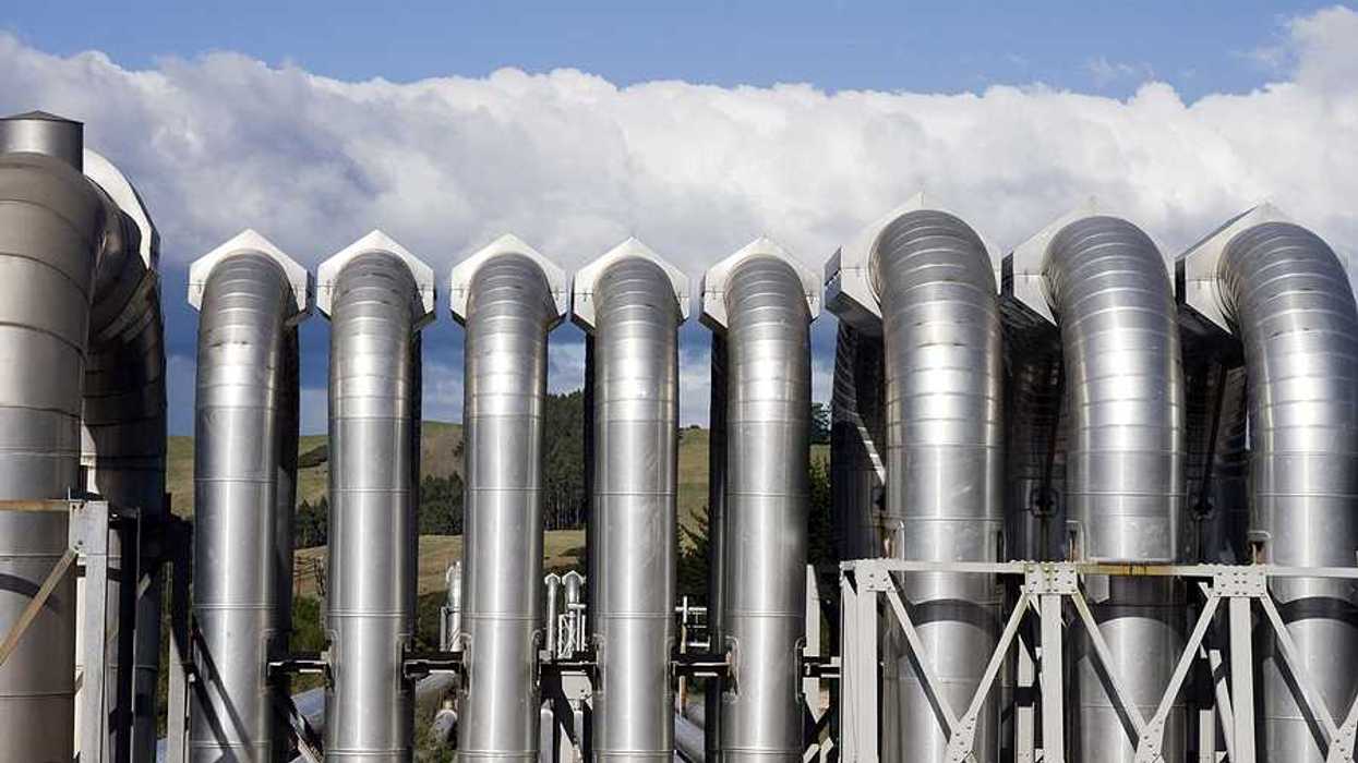 Geothermal power plant with silver pipes