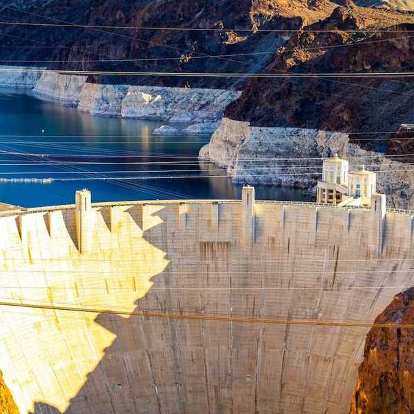 Hoover dam on the Colorado River showing the "bathtub ring" indicative of low water levels