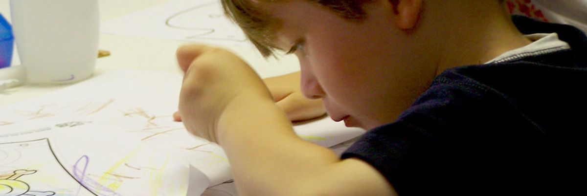 Is your child coloring with asbestos?