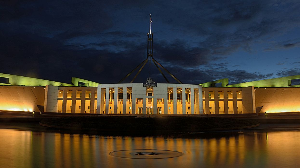 Former Australian leaders urge Coalition to exit Paris climate accord