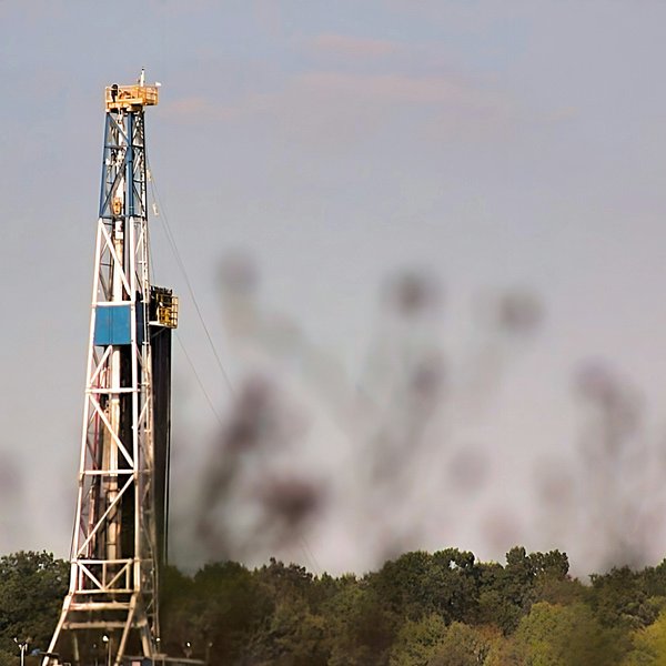 Fracking plan raises fears for new Colorado homes and school