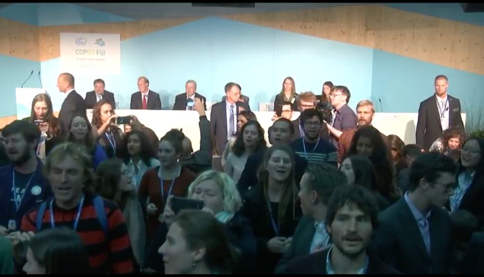 Song, dance and protest at US energy talk at COP23
