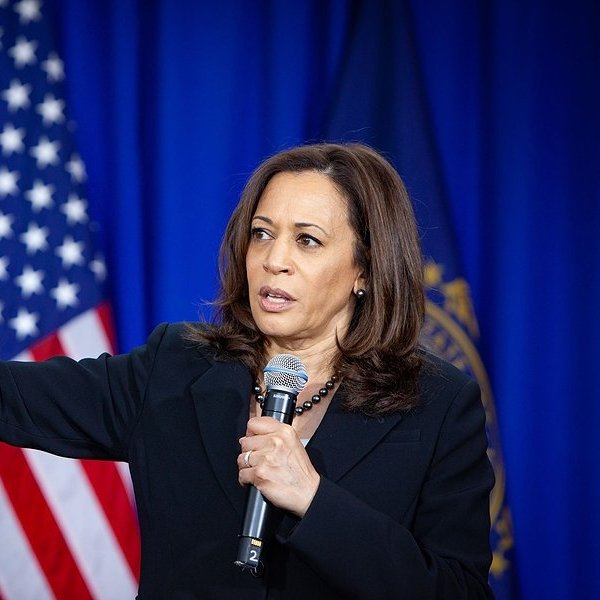 Kamala Harris plastic pollution