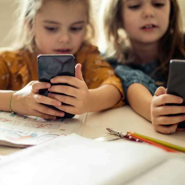 kids using cell phones