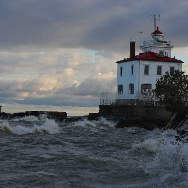 Lake Erie lighthouse being battered by storm surge