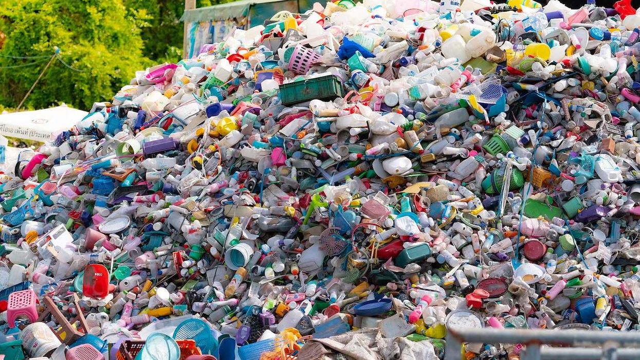 photo of Leaked memo shows how U.S. aims to weaken global limits on plastic pollution image
