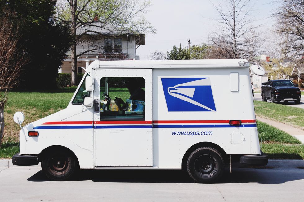 mail coronavirus post office