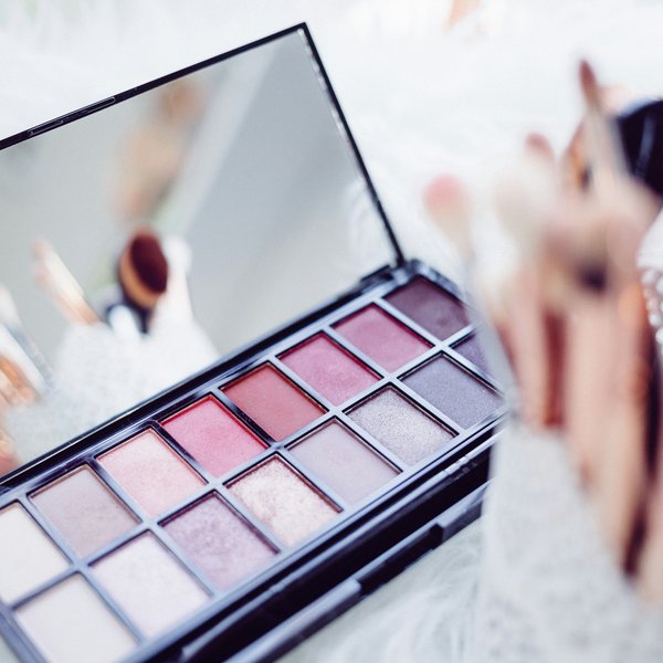 makeup kit with mirror
