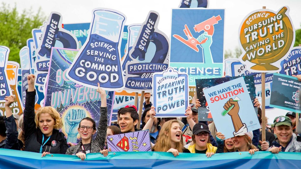 Marching for science in Washington DC to fight for science funding and scientific analysis in politics
