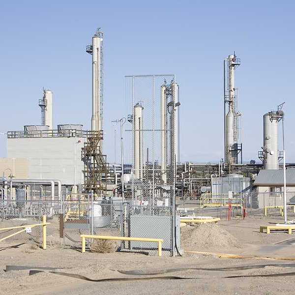 Natural gas pipe line compressor processing station