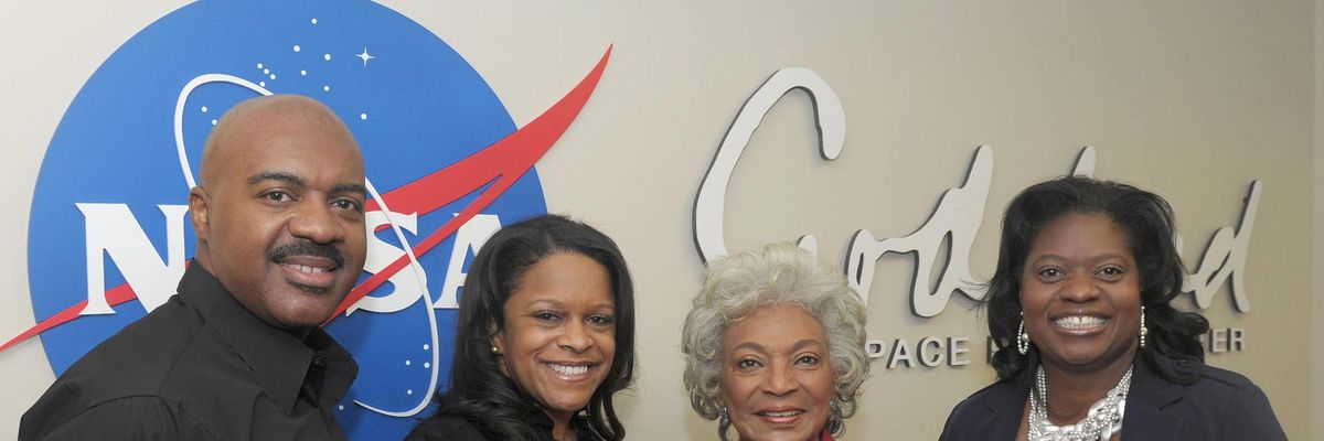 Nichelle Nichols Star Trek