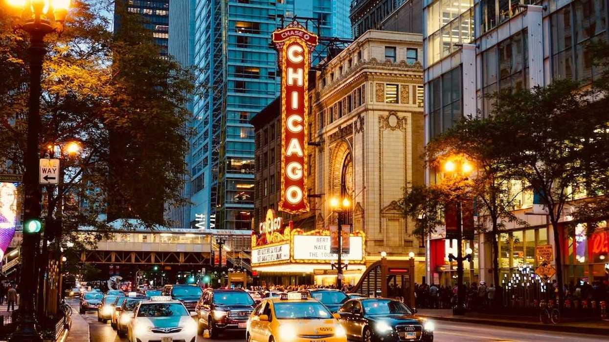 Nightime street traffic on the Chicago Loop