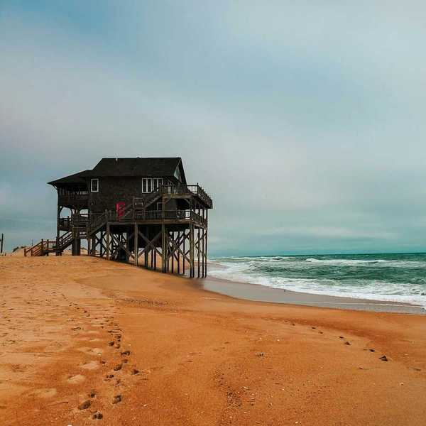 Outer Banks beach house built on stilts