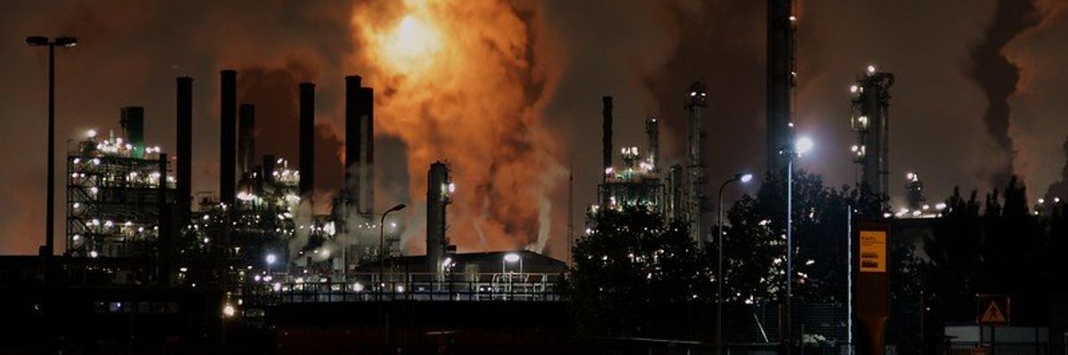 Texas petrochemical explosion